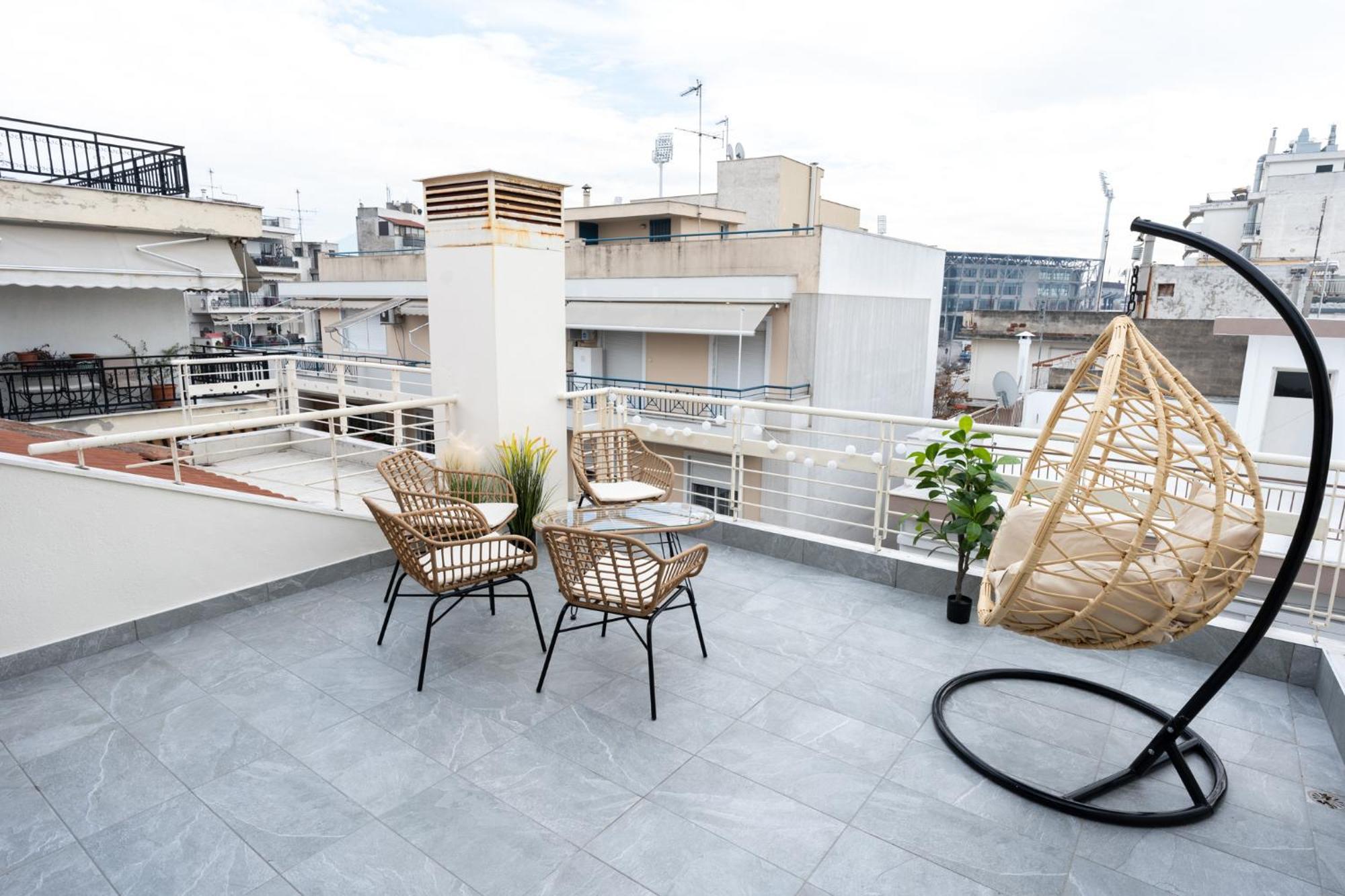 Pomegranate Luxury Penthouse Maisonette With Beautiful Terrace & Free Parking By Binobi ! Tessalónica Exterior foto