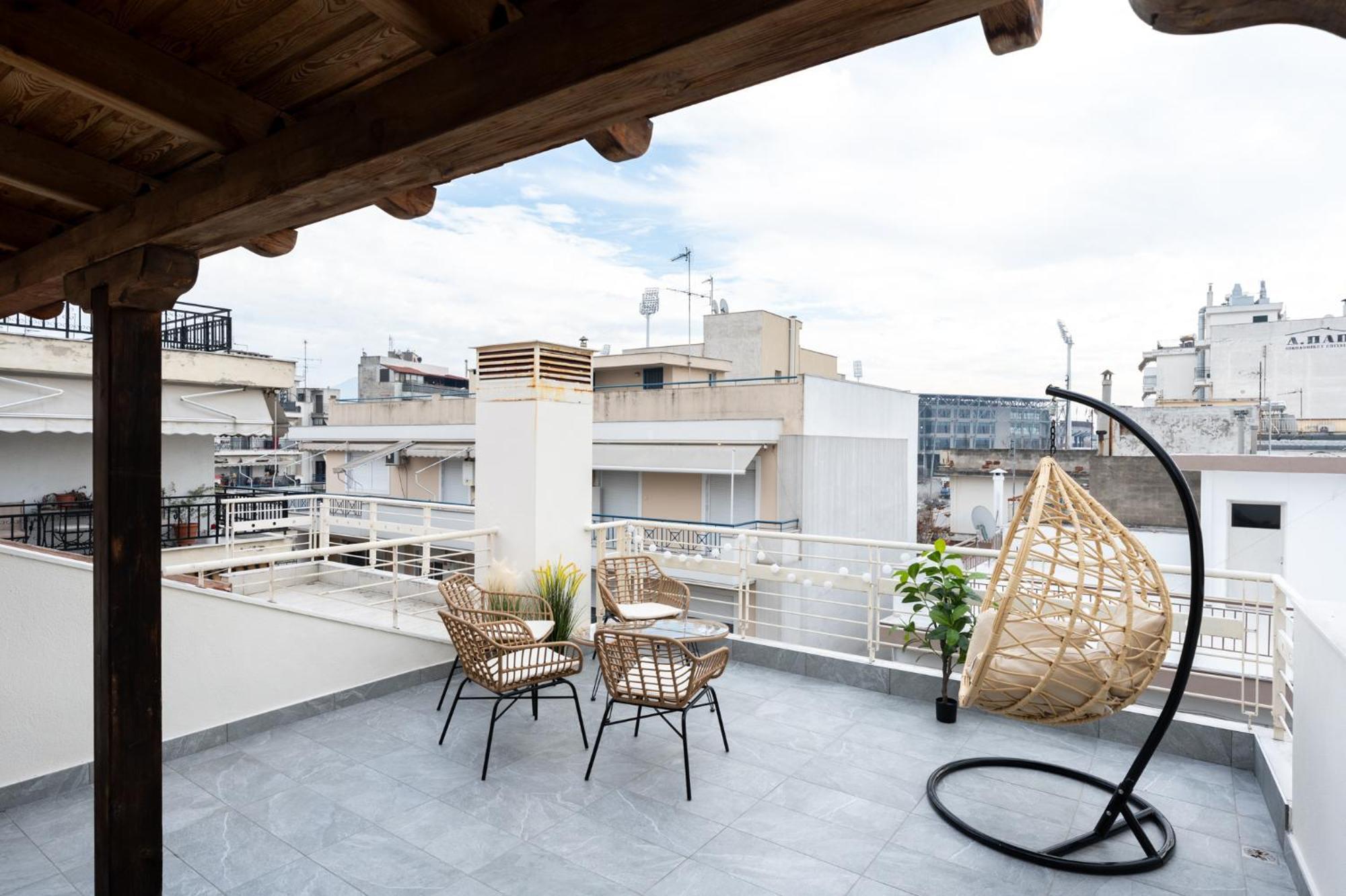 Pomegranate Luxury Penthouse Maisonette With Beautiful Terrace & Free Parking By Binobi ! Tessalónica Exterior foto